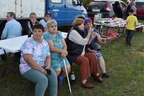 Фоторепортаж: в Красном Баране отметили праздник Святой Троицы