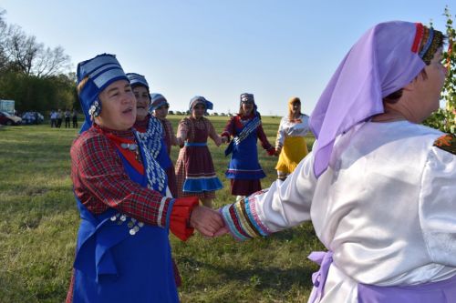 Фоторепортаж: в Красном Баране отметили праздник Святой Троицы