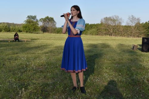 Фоторепортаж: в Красном Баране отметили праздник Святой Троицы