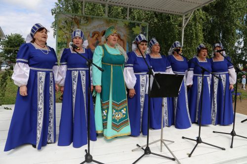Фоторепортаж: В Куркуле дружно отпраздновали праздник Троицы
