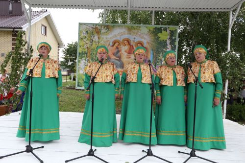 Фоторепортаж: В Куркуле дружно отпраздновали праздник Троицы