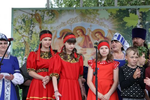 Фоторепортаж: В Куркуле дружно отпраздновали праздник Троицы