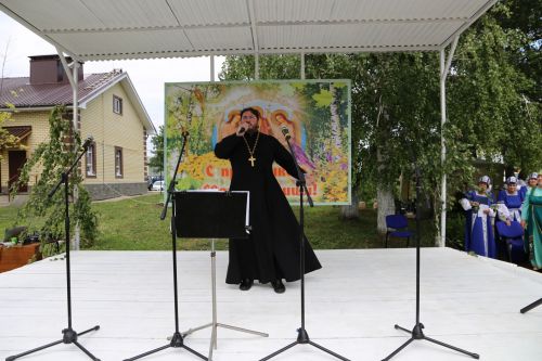 Фоторепортаж: В Куркуле дружно отпраздновали праздник Троицы
