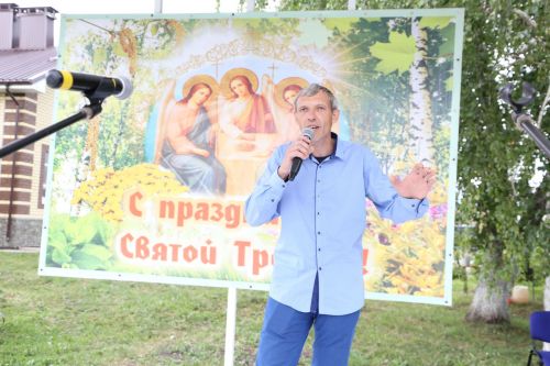 Фоторепортаж: В Куркуле дружно отпраздновали праздник Троицы