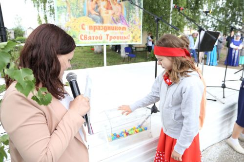 Фоторепортаж: В Куркуле дружно отпраздновали праздник Троицы