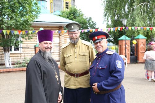 Фоторепортаж: В Куркуле дружно отпраздновали праздник Троицы