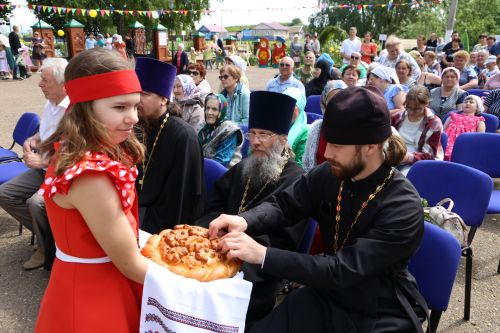 Фоторепортаж: В Куркуле дружно отпраздновали праздник Троицы