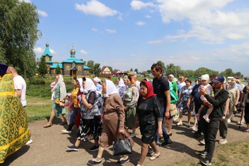 Фоторепортаж: В Куркуле дружно отпраздновали праздник Троицы