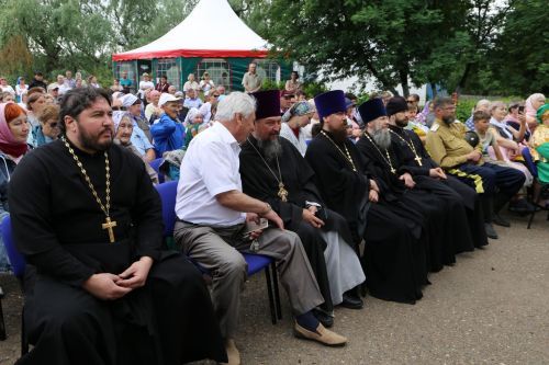Фоторепортаж: В Куркуле дружно отпраздновали праздник Троицы