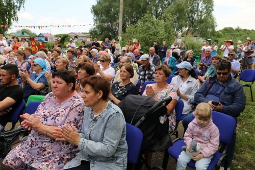 Фоторепортаж: В Куркуле дружно отпраздновали праздник Троицы