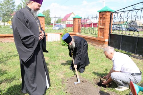 Фоторепортаж: В Куркуле дружно отпраздновали праздник Троицы
