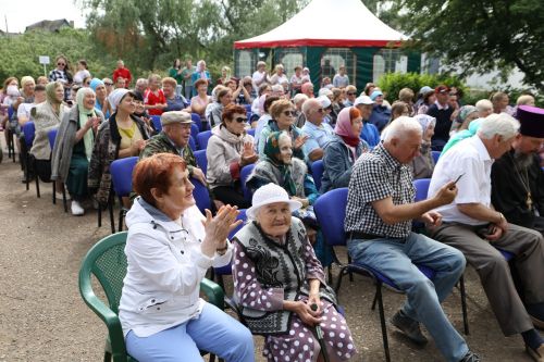 Фоторепортаж: В Куркуле дружно отпраздновали праздник Троицы