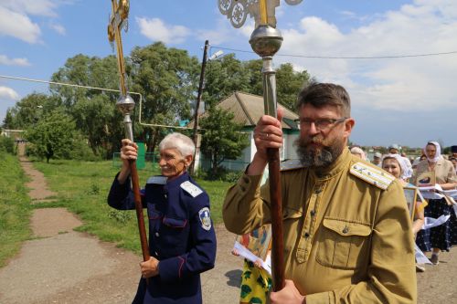 Фоторепортаж: В Куркуле дружно отпраздновали праздник Троицы
