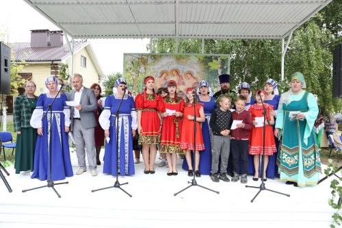 Фоторепортаж: В Куркуле дружно отпраздновали праздник Троицы