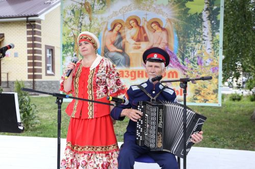 Фоторепортаж: В Куркуле дружно отпраздновали праздник Троицы