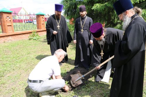 Фоторепортаж: В Куркуле дружно отпраздновали праздник Троицы