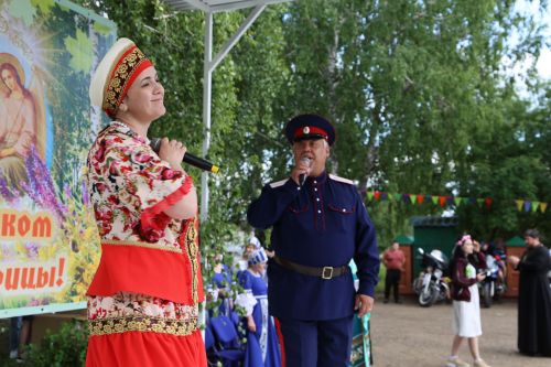 Фоторепортаж: В Куркуле дружно отпраздновали праздник Троицы