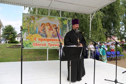 Фоторепортаж: В Куркуле дружно отпраздновали праздник Троицы