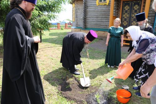 Фоторепортаж: В Куркуле дружно отпраздновали праздник Троицы