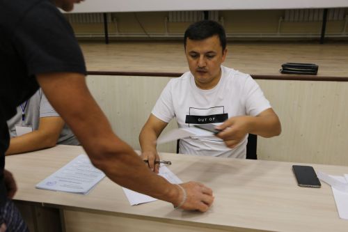 В Алексеевском районе состоялись досрочные выборы президента Узбекистана