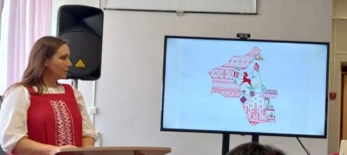«Узором вышита история»: Казань представила вышитую карту Татарстана