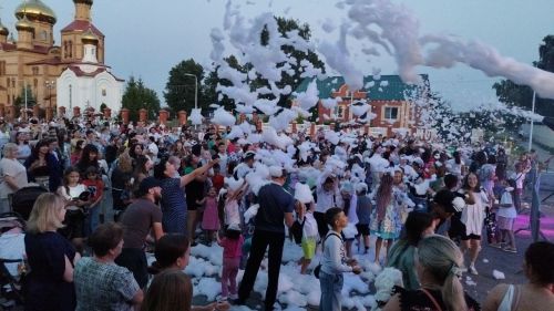 Море пены и зажигательная музыка: в Алексеевском отпраздновали День молодежи