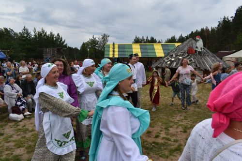 Борьба, игры, и национальная пища: алексеевцы провели Сабантуй во Владимире