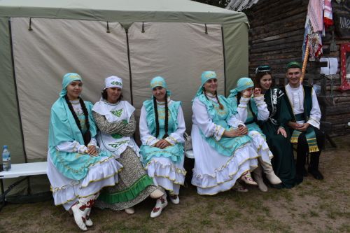 Борьба, игры, и национальная пища: алексеевцы провели Сабантуй во Владимире