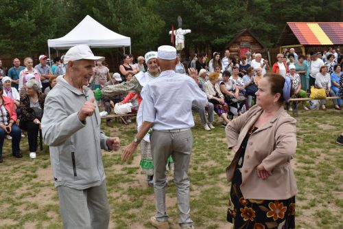 Борьба, игры, и национальная пища: алексеевцы провели Сабантуй во Владимире