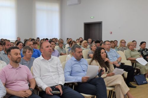 В Алексеевском состоялась рабочая сессия на тему наркотической и алкогольной зависимости среди населения