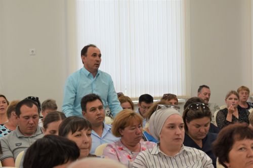 В Алексеевском состоялась рабочая сессия на тему наркотической и алкогольной зависимости среди населения