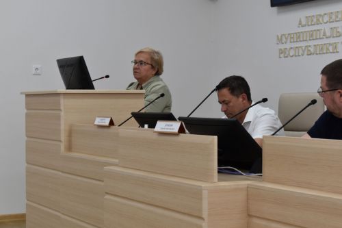 В Алексеевском состоялась рабочая сессия на тему наркотической и алкогольной зависимости среди населения