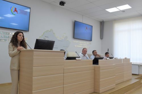В Алексеевском состоялась рабочая сессия на тему наркотической и алкогольной зависимости среди населения