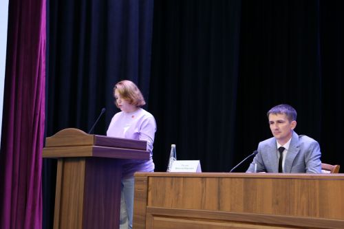 Педагогам Алексеевского района вручили награды и новые ноутбуки
