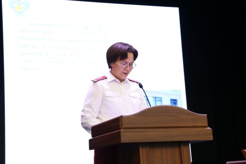 Педагогам Алексеевского района вручили награды и новые ноутбуки