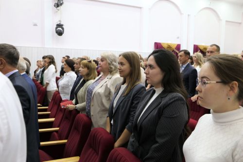 Педагогам Алексеевского района вручили награды и новые ноутбуки