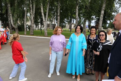 Педагогам Алексеевского района вручили награды и новые ноутбуки