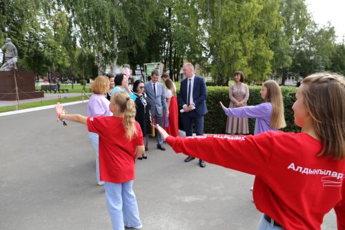 Педагогам Алексеевского района вручили награды и новые ноутбуки