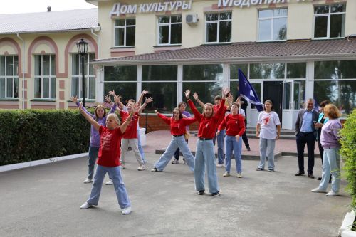 Педагогам Алексеевского района вручили награды и новые ноутбуки