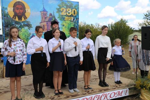 Епископ Чистопольский и Нижнекамский принял участие в торжествах в честь 230-летия храма в Караваево
