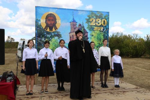Епископ Чистопольский и Нижнекамский принял участие в торжествах в честь 230-летия храма в Караваево