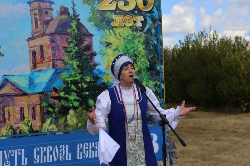 Епископ Чистопольский и Нижнекамский принял участие в торжествах в честь 230-летия храма в Караваево