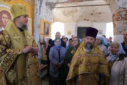 Епископ Чистопольский и Нижнекамский принял участие в торжествах в честь 230-летия храма в Караваево