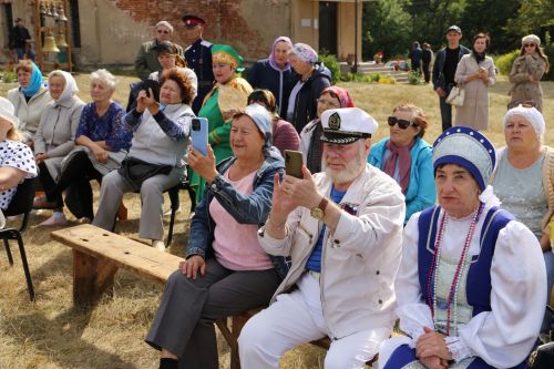 Епископ Чистопольский и Нижнекамский принял участие в торжествах в честь 230-летия храма в Караваево