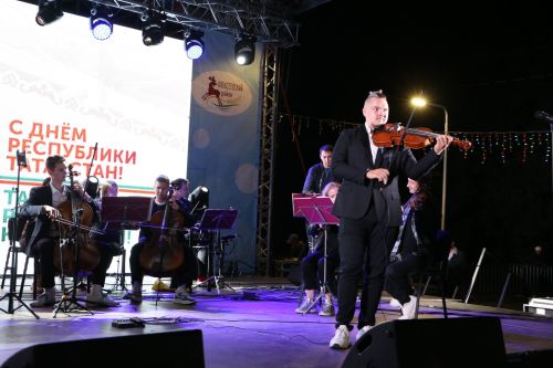 Концертом симфонического оркестра Театра на Булаке завершилось празднование Дня республики