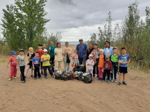 Воспитанники приюта в Алексеевском провели акцию «Чистый водоем»