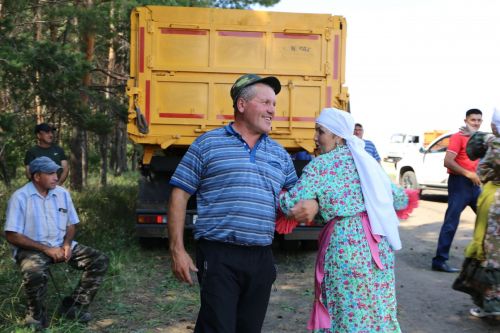 В Алексеевском концерты для комбайнеров продолжаются