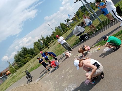 В Алексеевском парке «Дорожник» состоялась игровая программа «Сильный, ловкий, озорной»