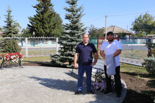 Министр лесного хозяйства Татарстана в обновленной Алексеевской детской школе искусств провел открытый урок «Разговоры о важном»