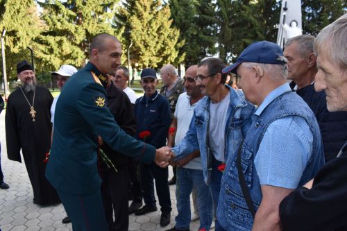 Герой России Расим Баксиков в Алексеевском почтил память павших в годы Великой Отечественной войны